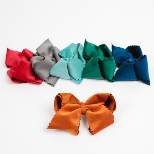Medium Scalloped Edge Bow